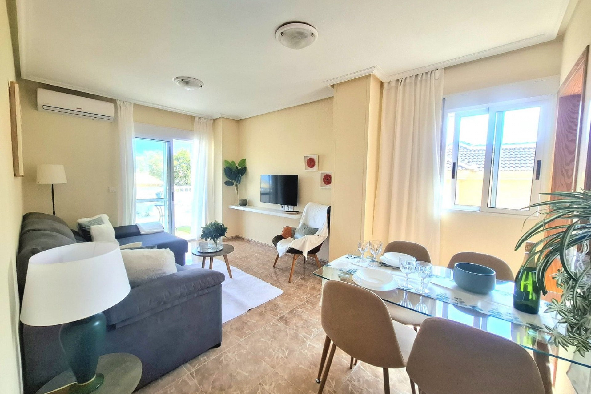 Reventa - Apartment -
Torrevieja - Costa Blanca