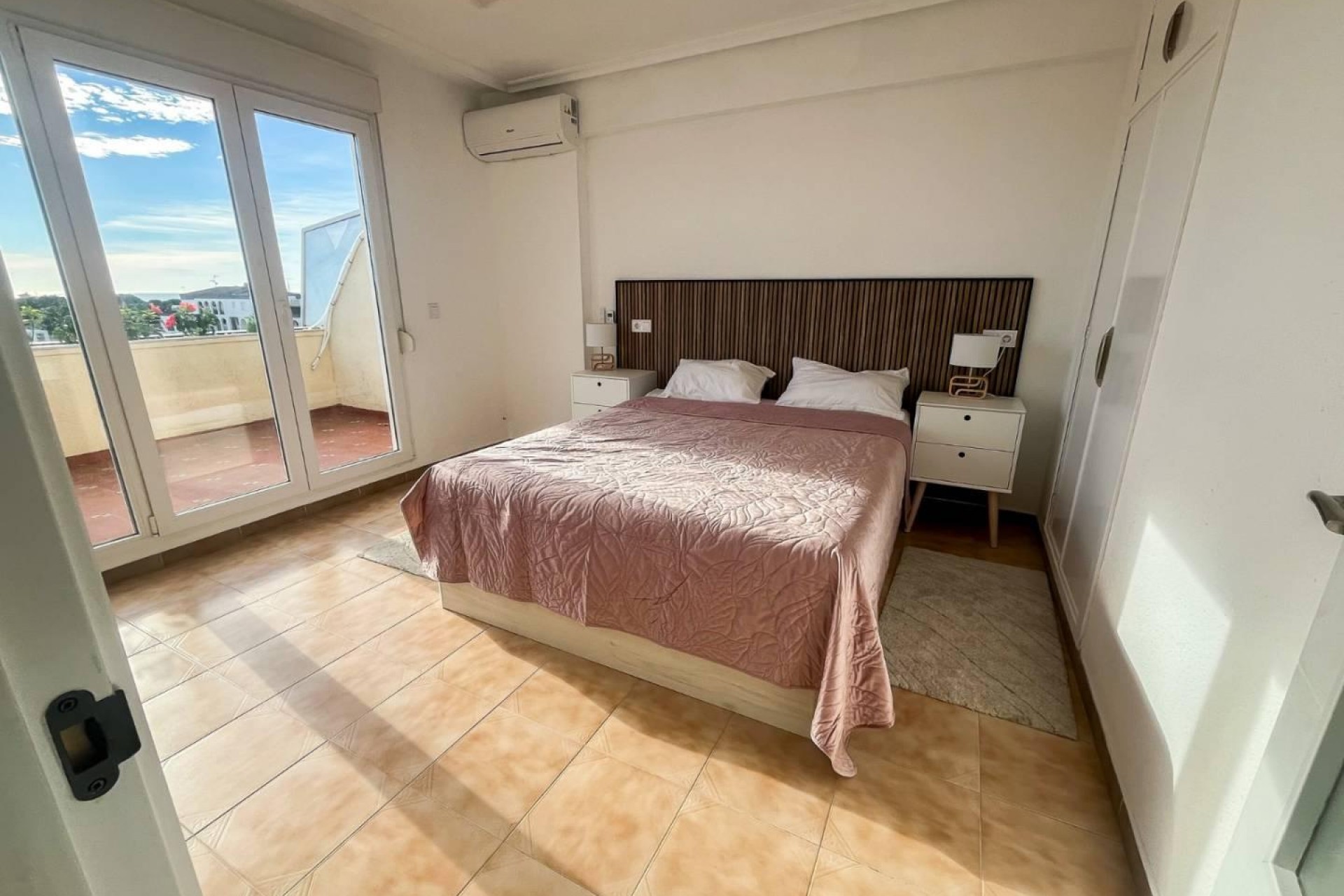 Reventa - Apartment -
Torrevieja - Costa Blanca