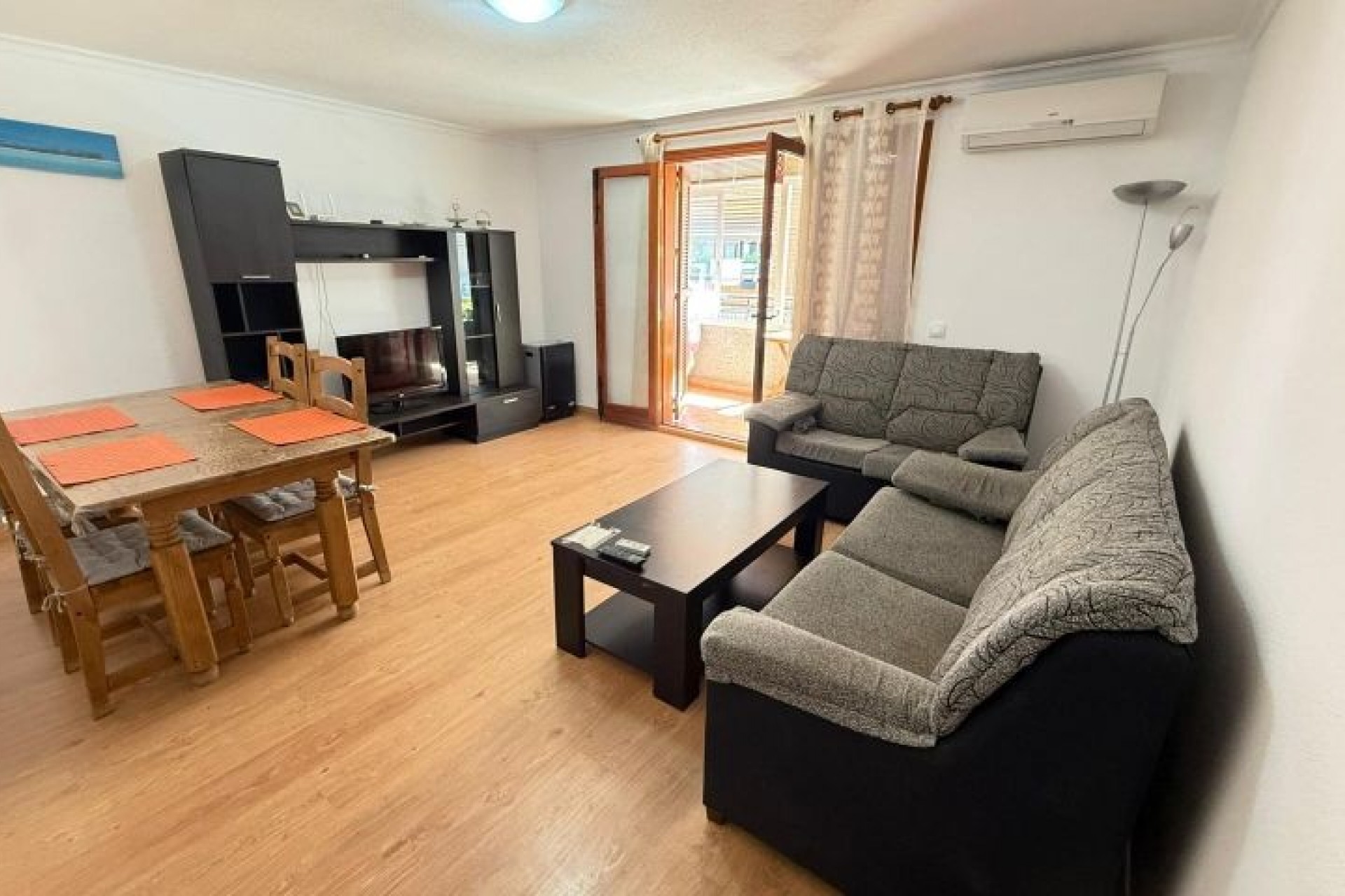 Reventa - Apartment -
Torrevieja - Costa Blanca