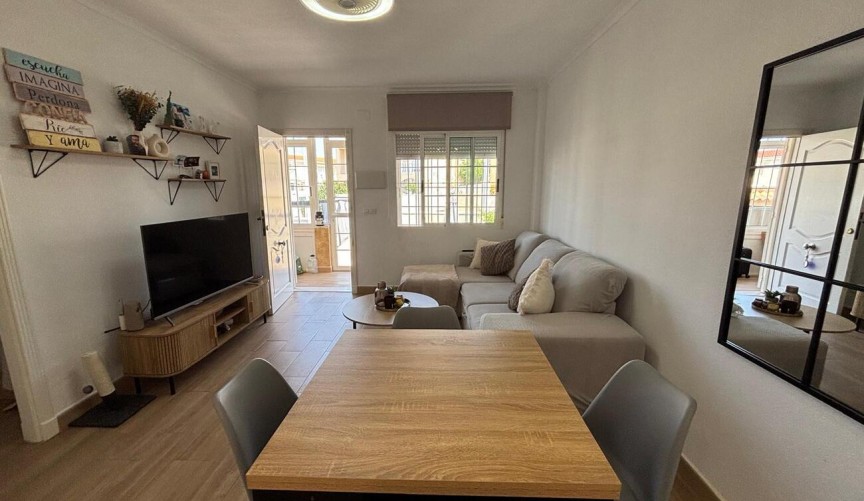Reventa - Apartment -
Torrevieja - Costa Blanca