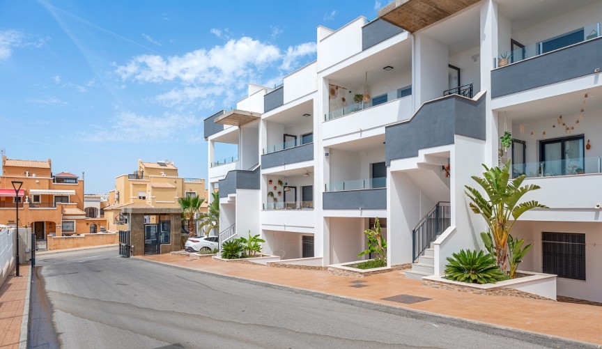 Reventa - Apartment -
Torrevieja - Costa Blanca
