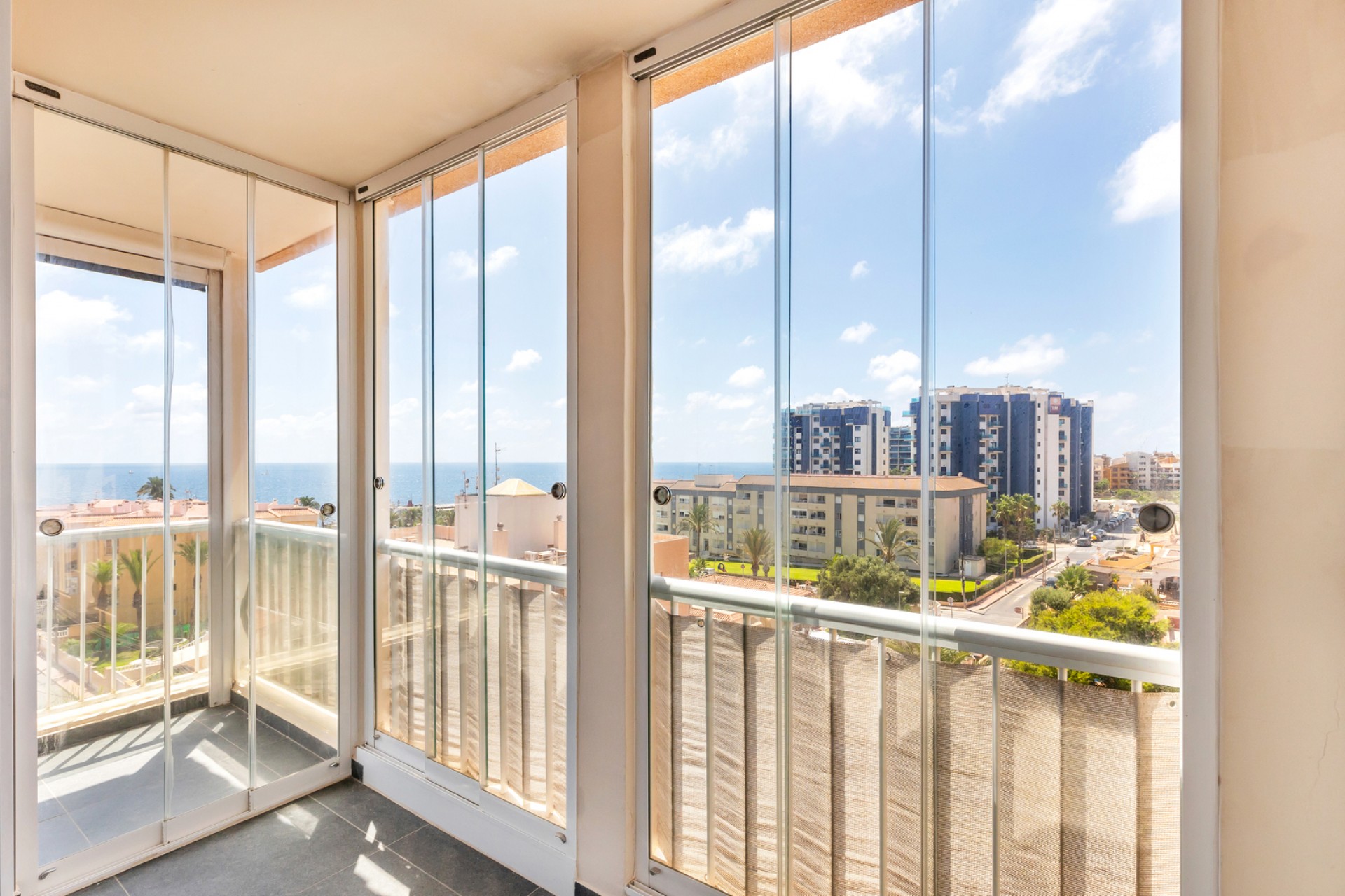Reventa - Apartment -
Torrevieja - Costa Blanca
