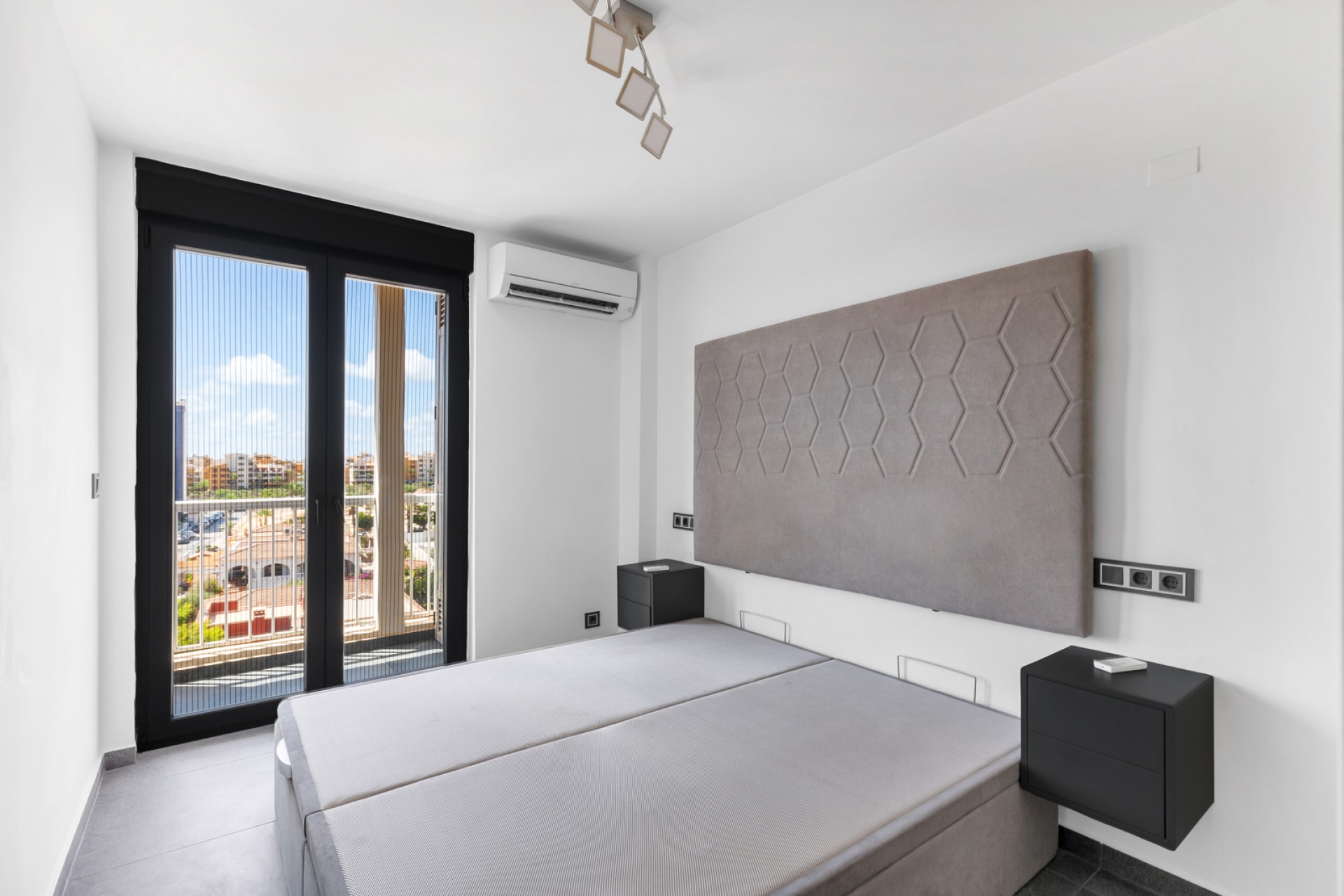 Reventa - Apartment -
Torrevieja - Costa Blanca