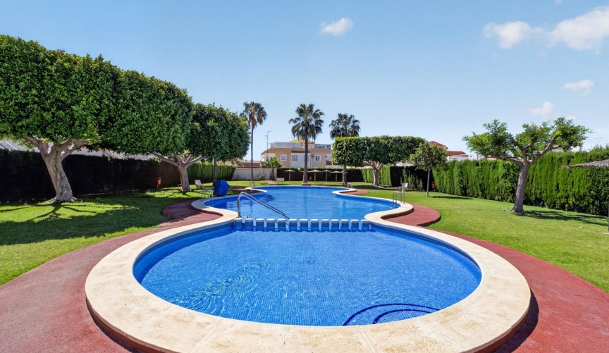 Reventa - Apartment -
Torrevieja - El Limonar