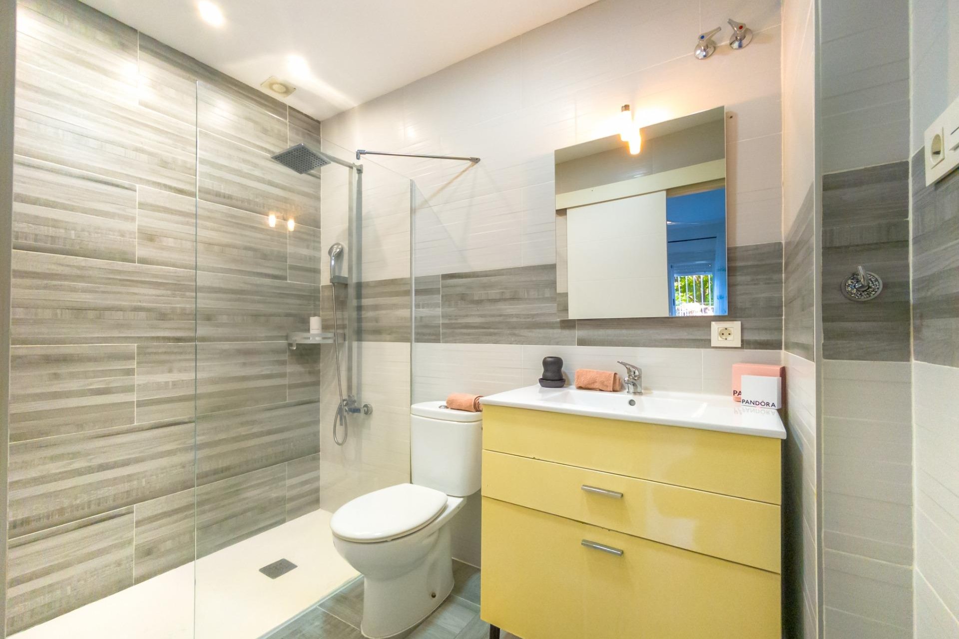 Reventa - Apartment -
Torrevieja - Estacion De Autobuses