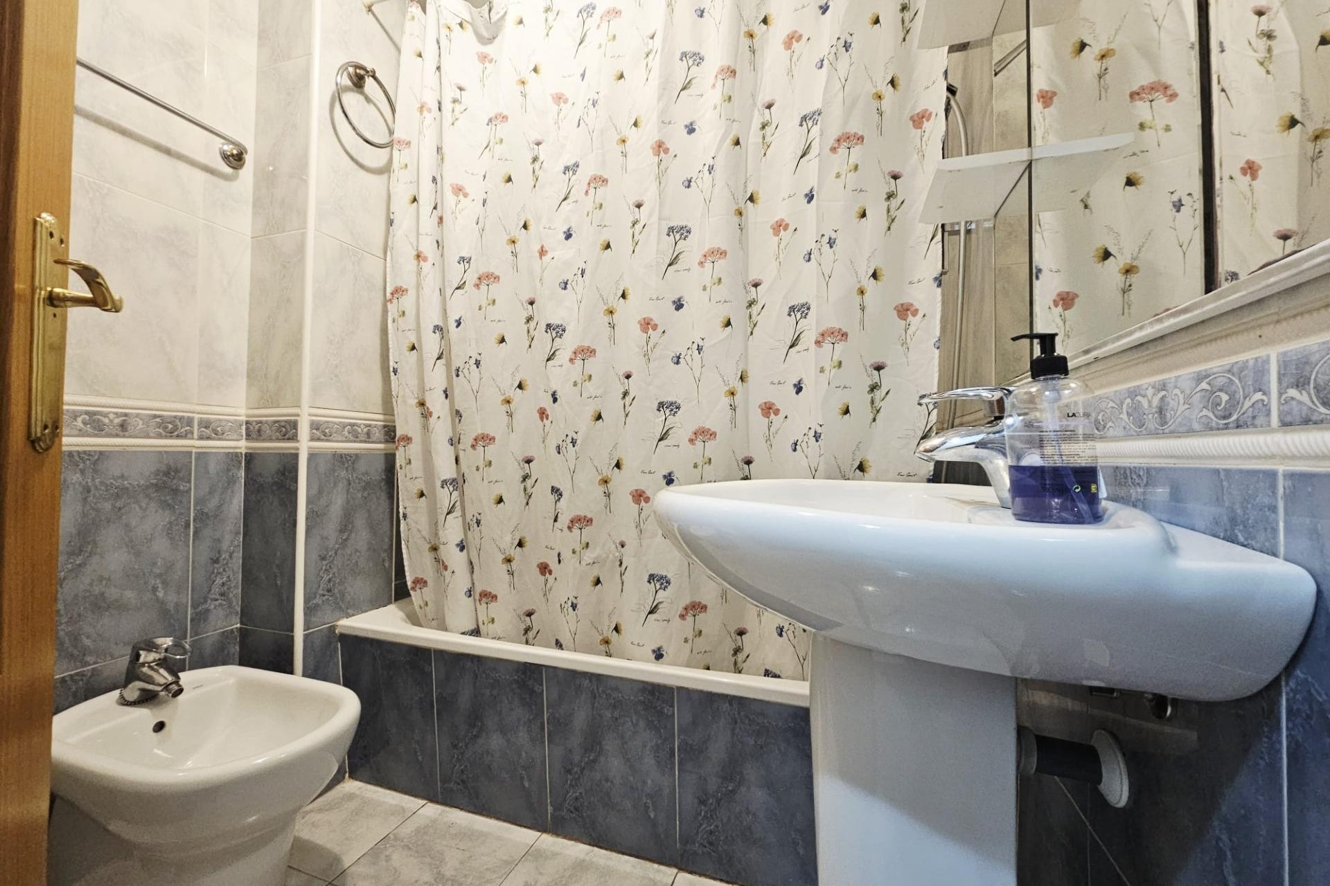 Reventa - Apartment -
Torrevieja - Estacion De Autobuses