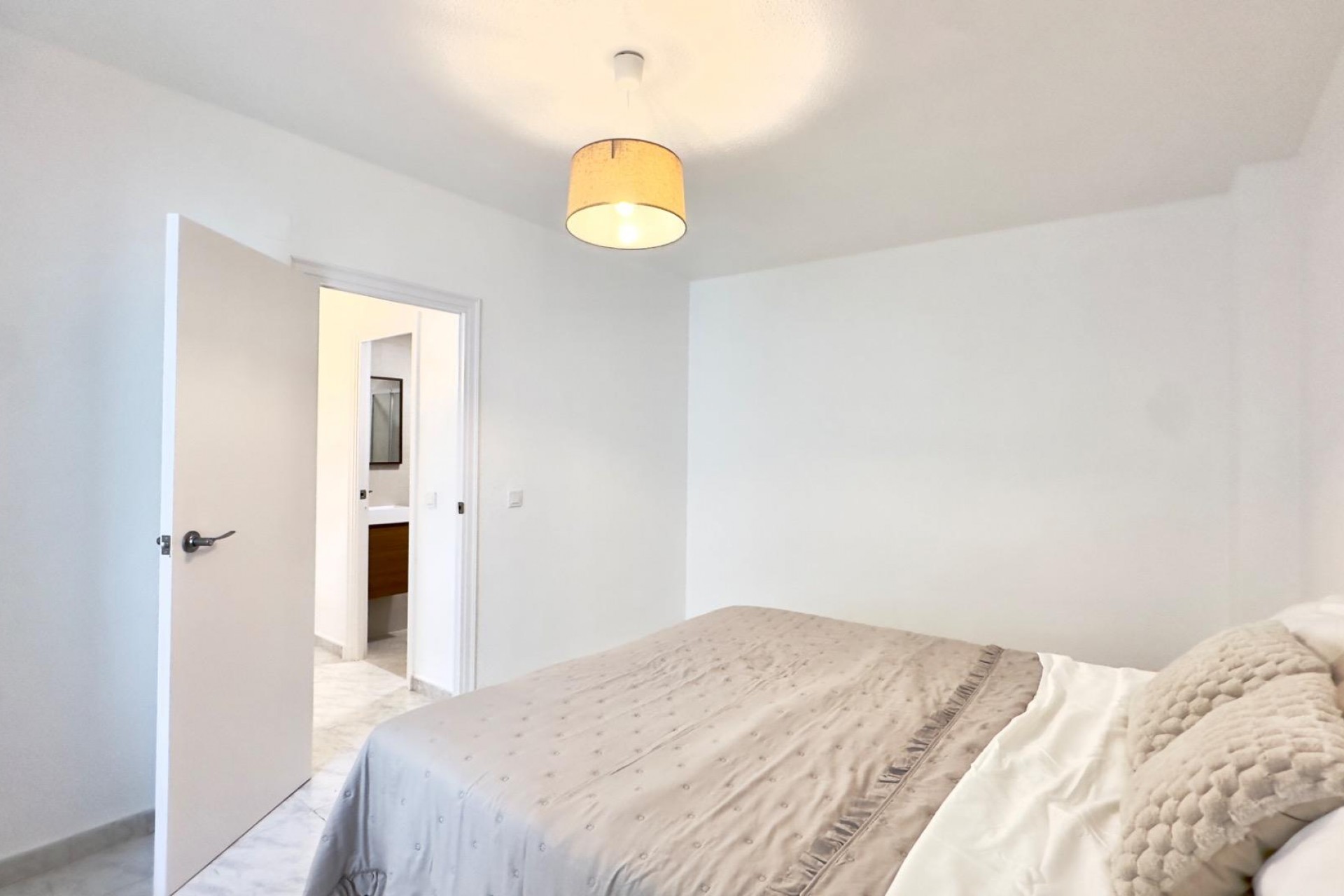 Reventa - Apartment -
Torrevieja - Estacion De Autobuses