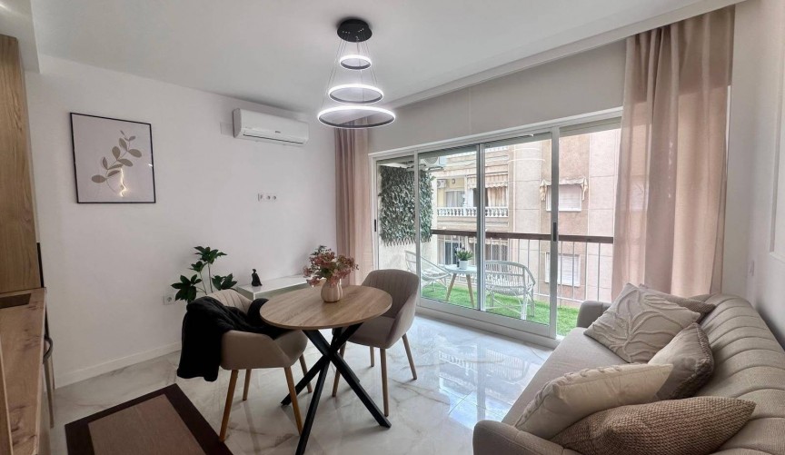 Reventa - Apartment -
Torrevieja - Estacion De Autobuses