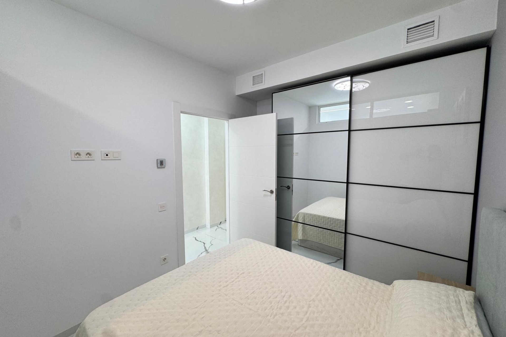Reventa - Apartment -
Torrevieja - Estacion De Autobuses