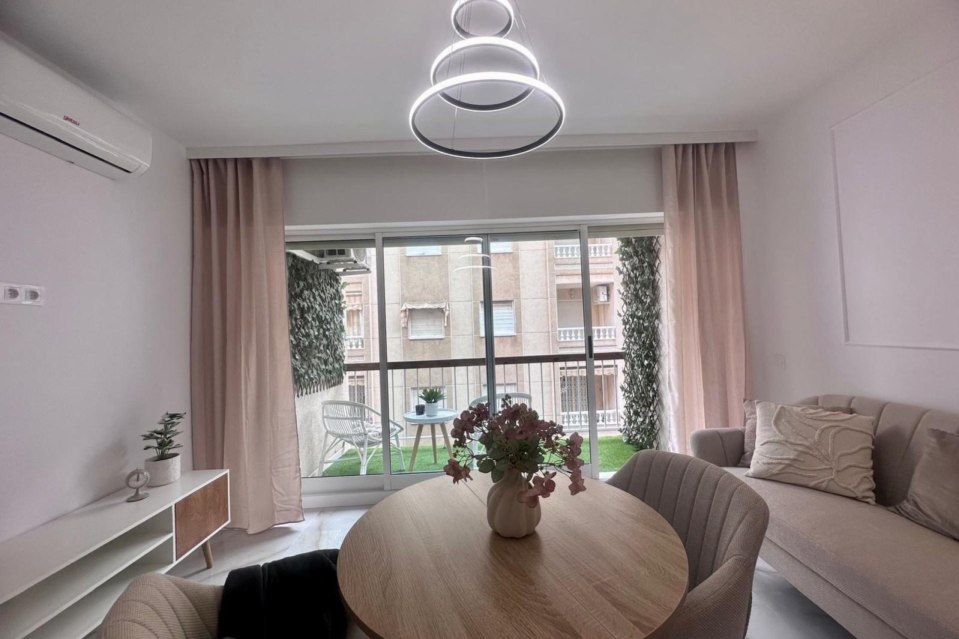 Reventa - Apartment -
Torrevieja - Estacion De Autobuses