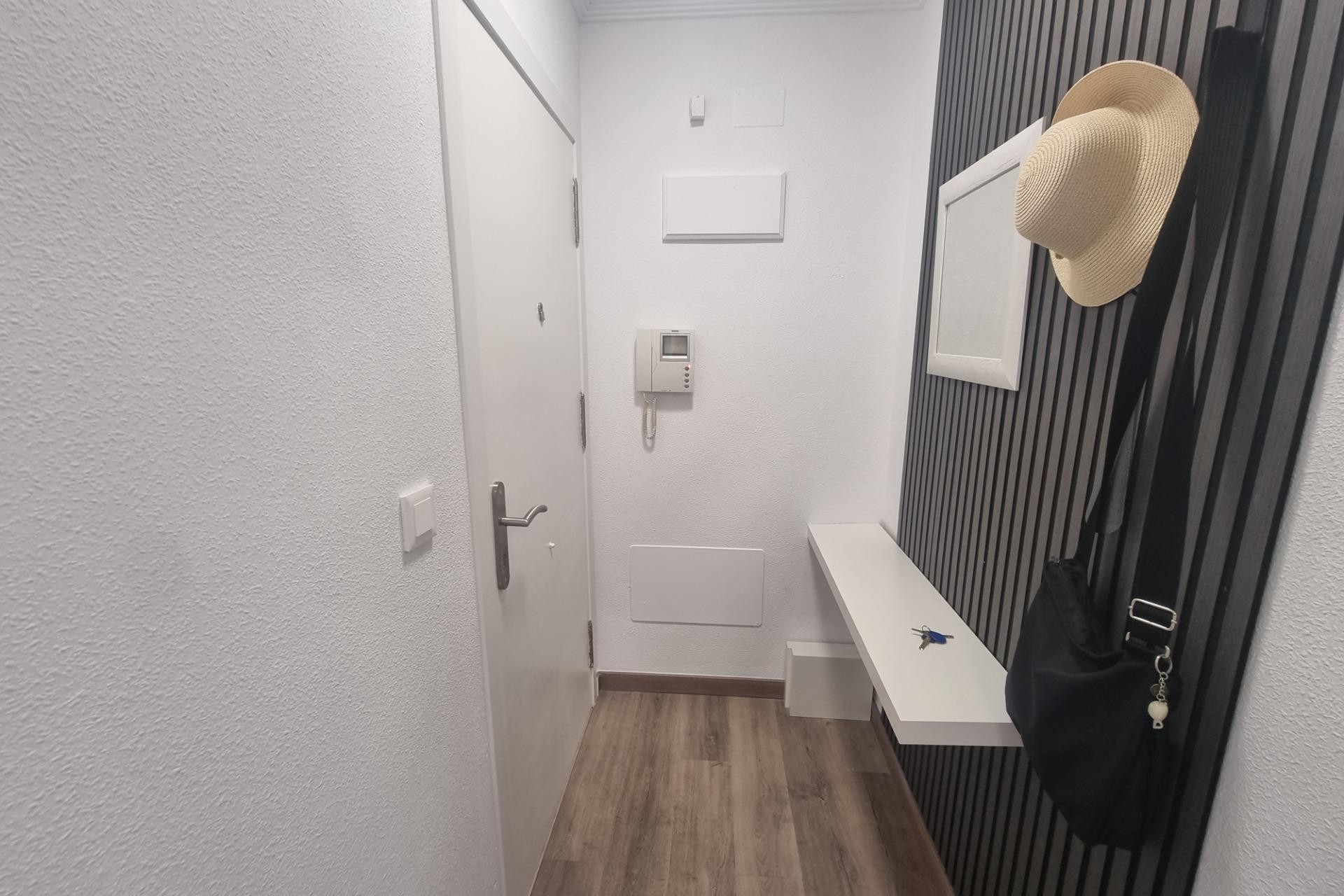 Reventa - Apartment -
Torrevieja - Estacion De Autobuses
