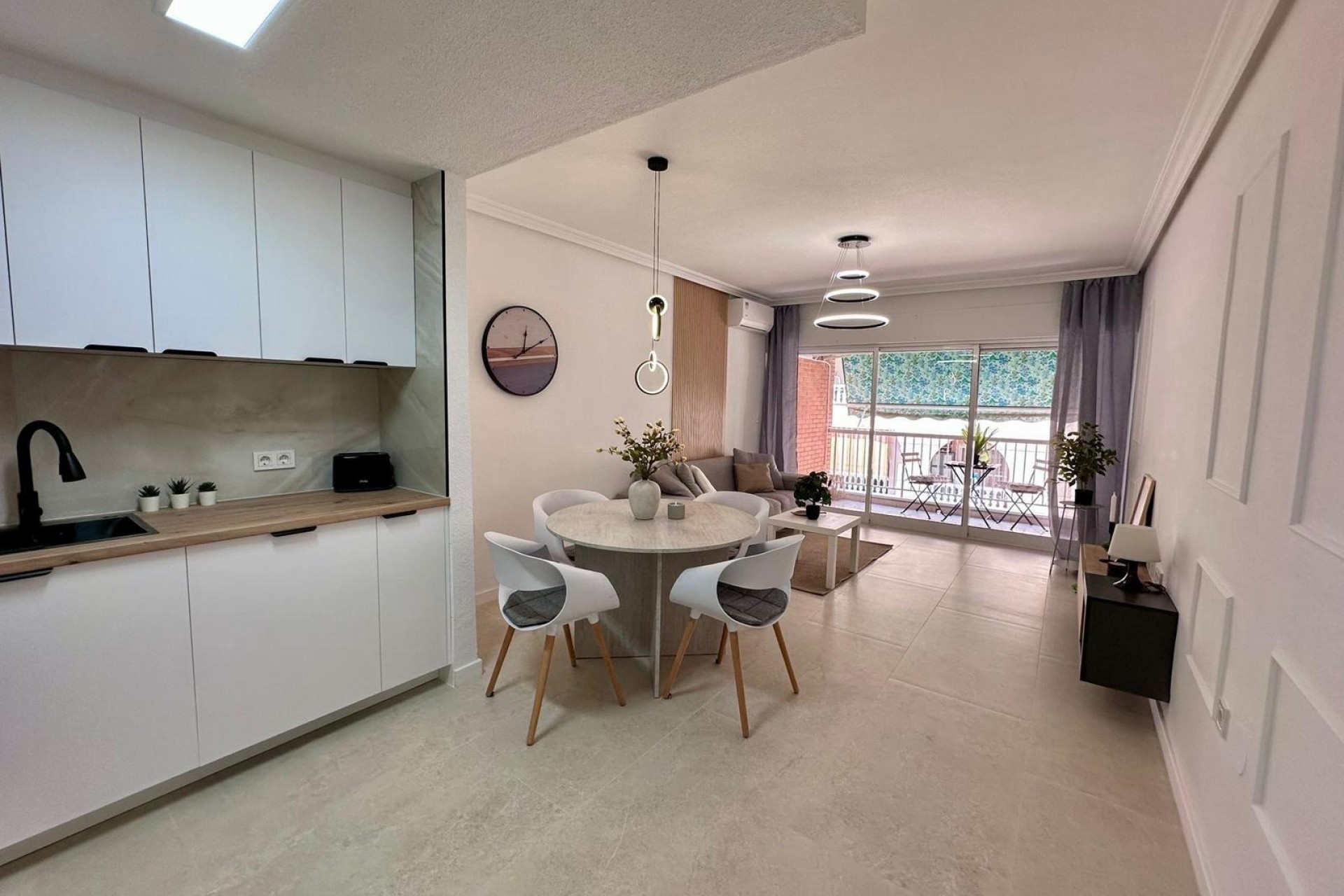 Reventa - Apartment -
Torrevieja - Estacion De Autobuses