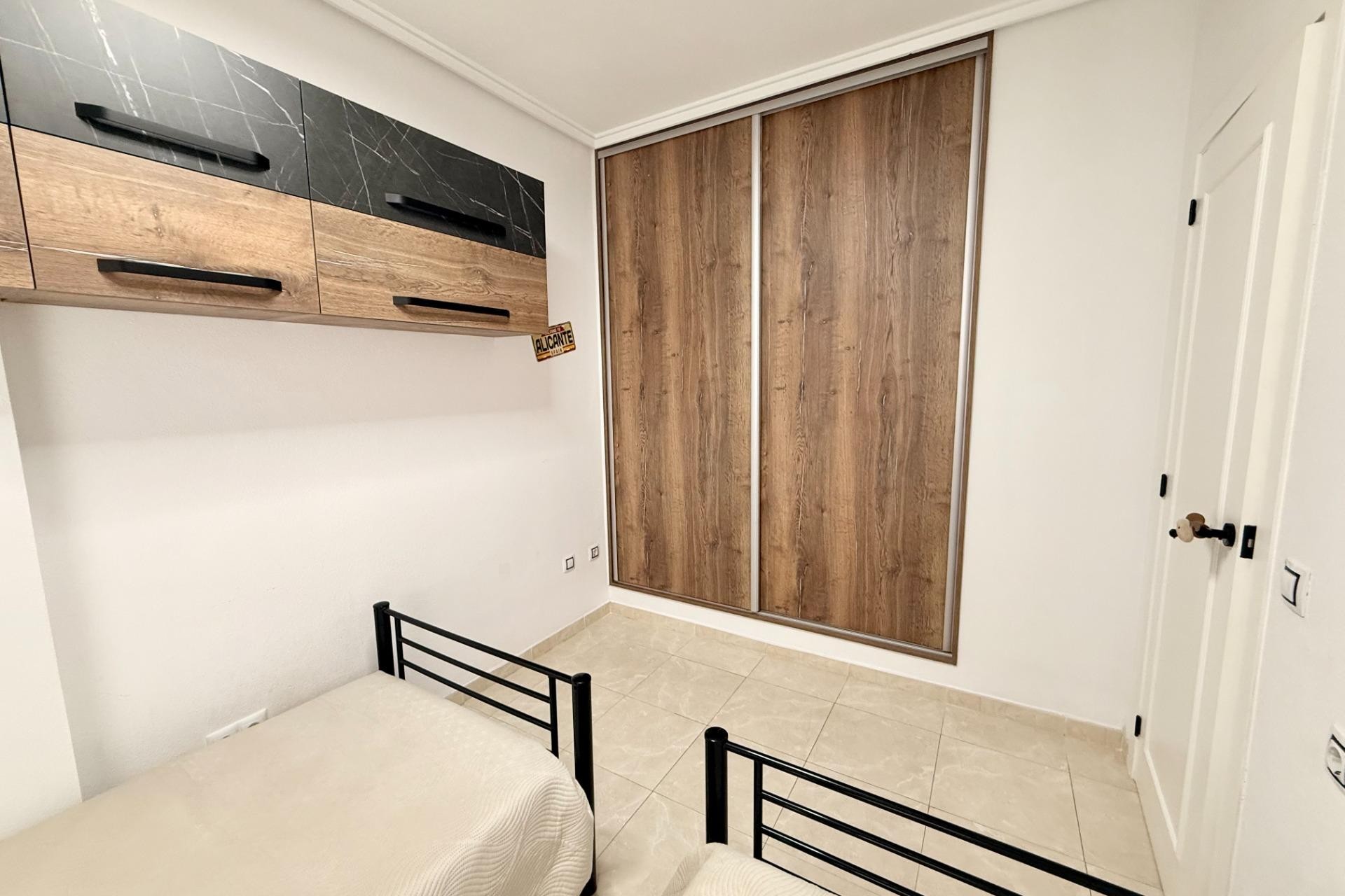 Reventa - Apartment -
Torrevieja - Estacion De Autobuses