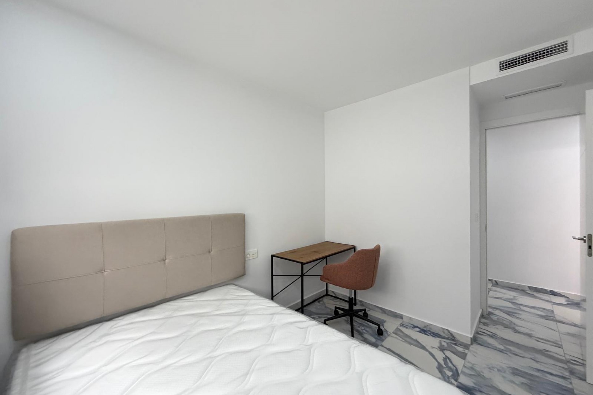 Reventa - Apartment -
Torrevieja - Estacion De Autobuses