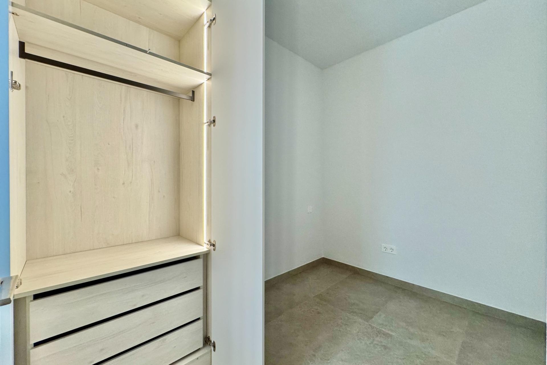 Reventa - Apartment -
Torrevieja - Habaneras