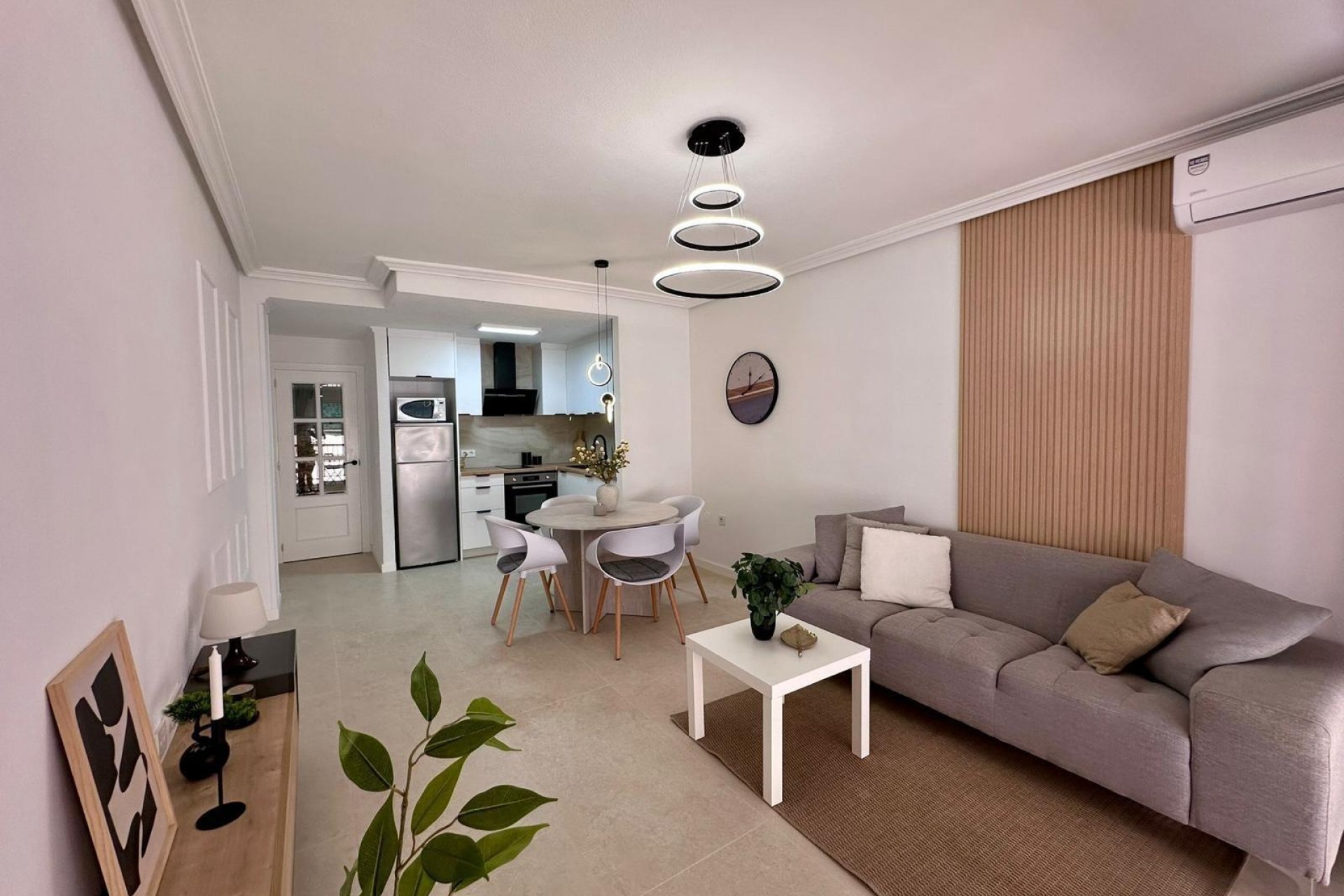 Reventa - Apartment -
Torrevieja - Habaneras