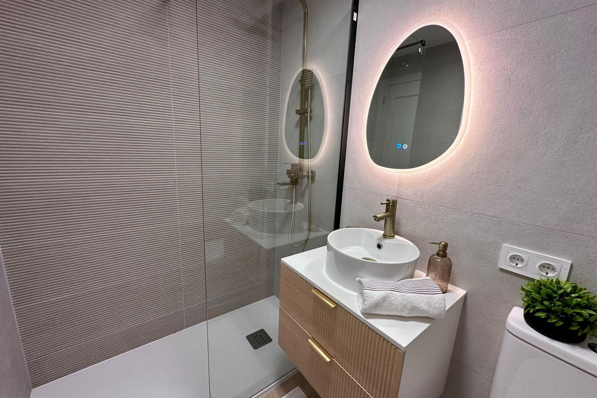 Reventa - Apartment -
Torrevieja - Habaneras
