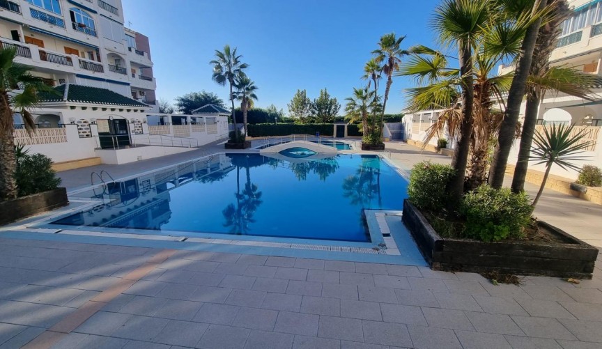 Reventa - Apartment -
Torrevieja - La Mata