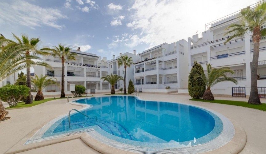 Reventa - Apartment -
Torrevieja - La Veleta