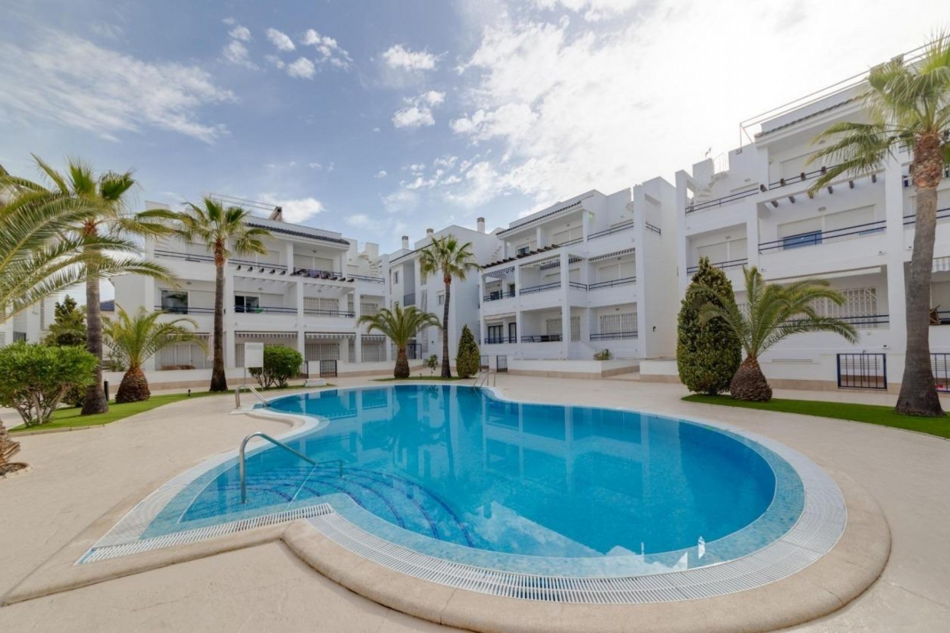 Reventa - Apartment -
Torrevieja - La Veleta