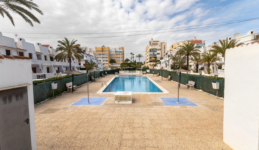 Reventa - Apartment -
Torrevieja - La Veleta