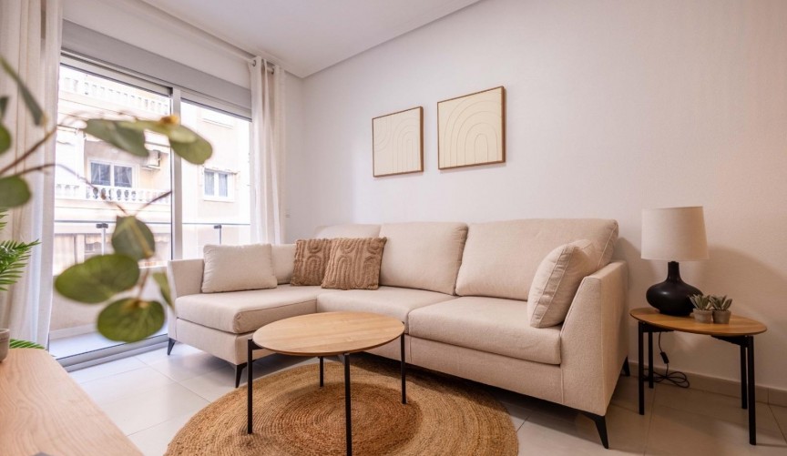 Reventa - Apartment -
Torrevieja - Las Calas