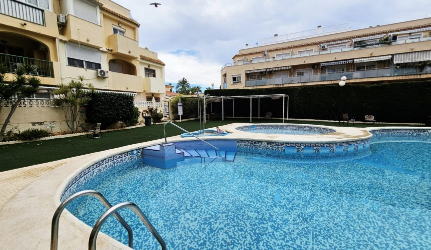 Reventa - Apartment -
Torrevieja - Nueva Torrevieja