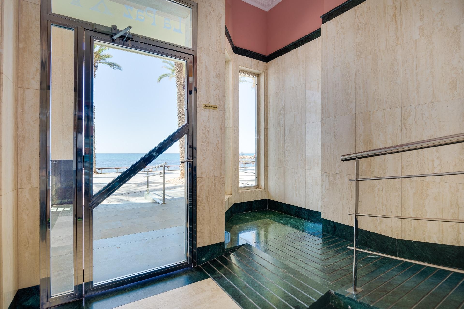 Reventa - Apartment -
Torrevieja - Paseo Maritimo