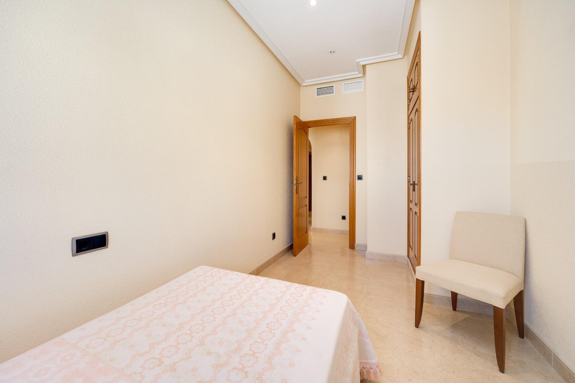 Reventa - Apartment -
Torrevieja - Paseo Maritimo