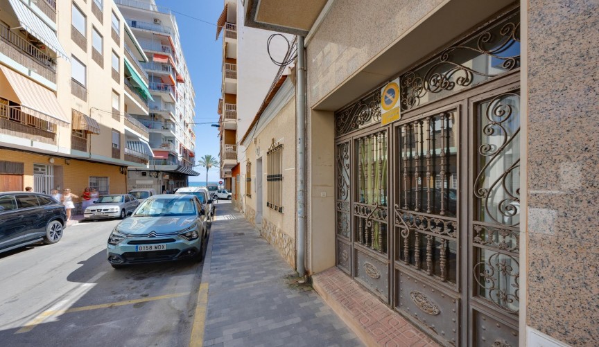 Reventa - Apartment -
Torrevieja - Paseo Maritimo