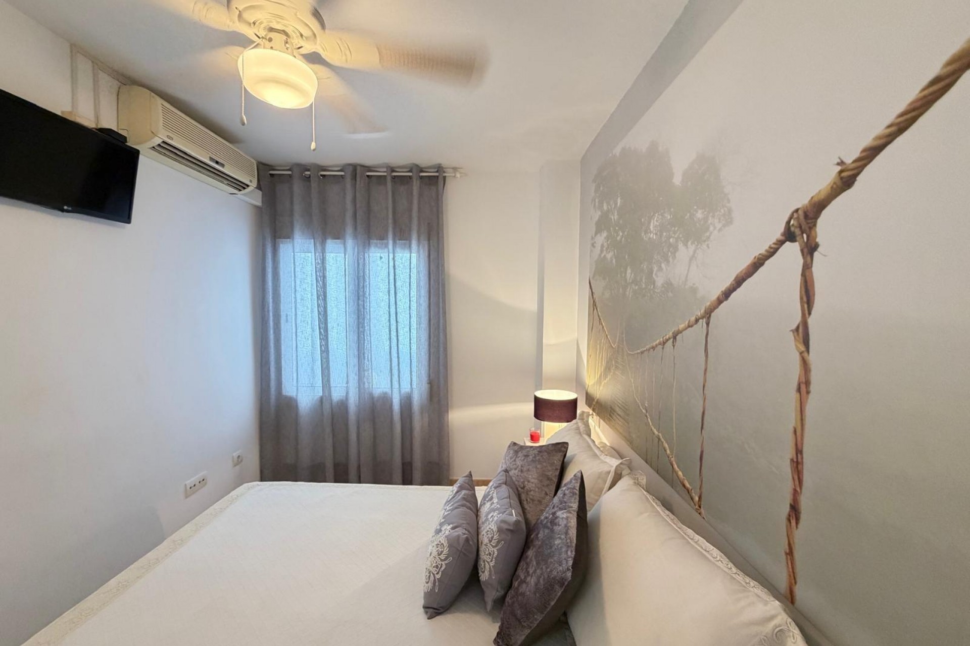Reventa - Apartment -
Torrevieja - Paseo Maritimo