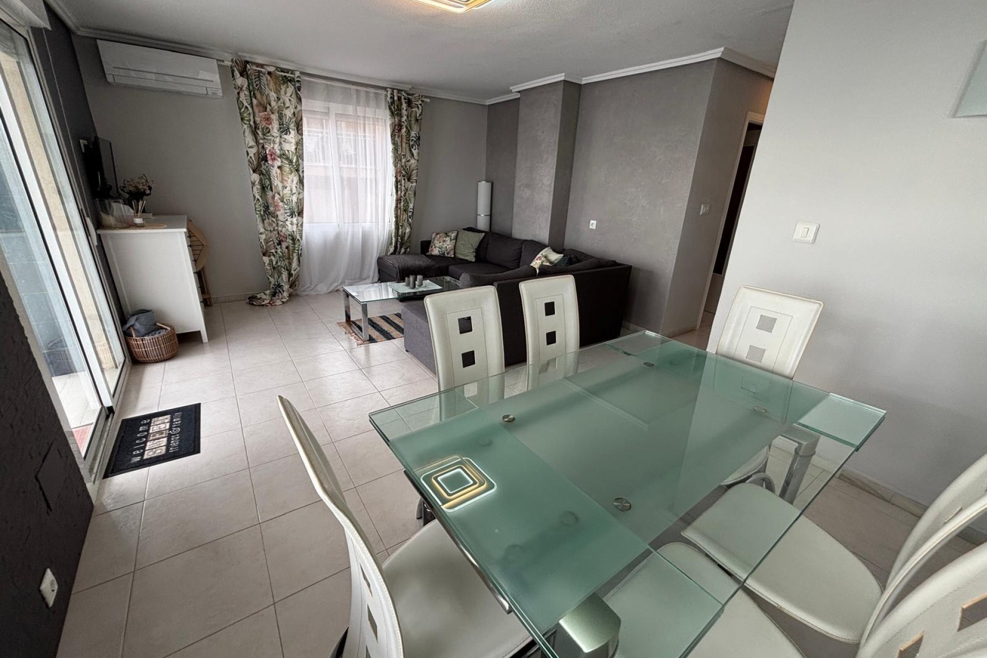 Reventa - Apartment -
Torrevieja - Playa De Los Naufragos