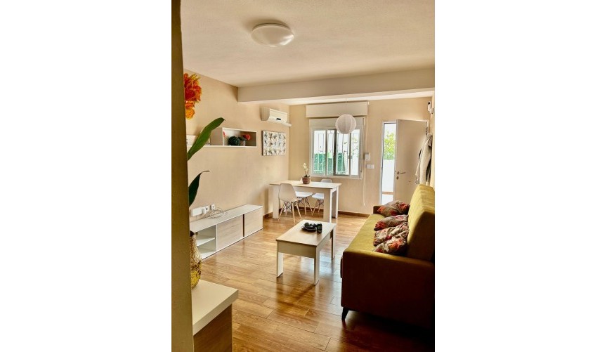 Reventa - Apartment -
Torrevieja - Sector 25