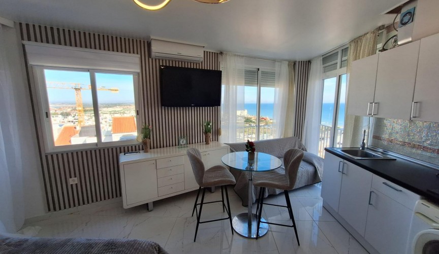 Reventa - Apartment -
Torrevieja - Torrejón