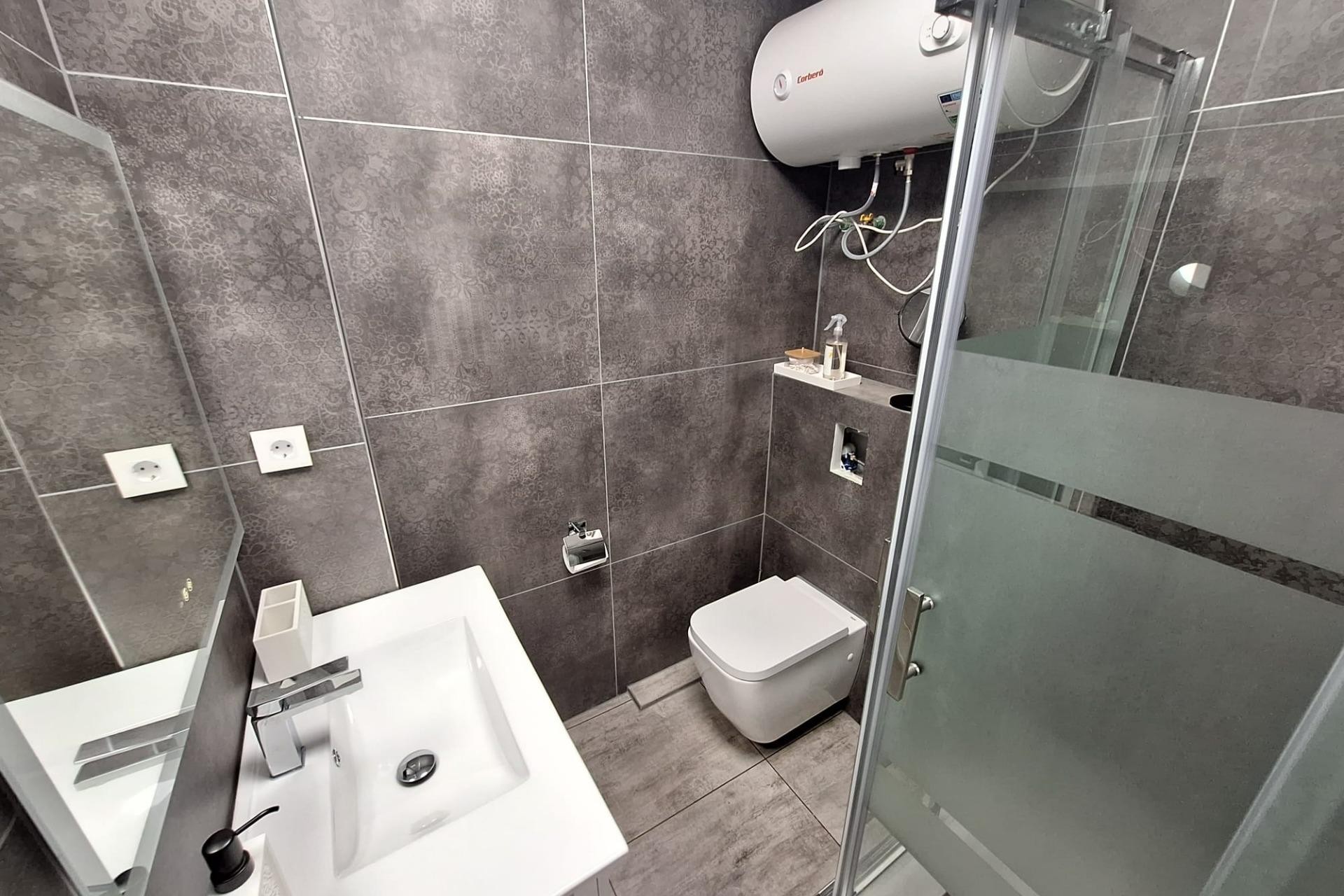 Reventa - Apartment -
Torrevieja - Torretas