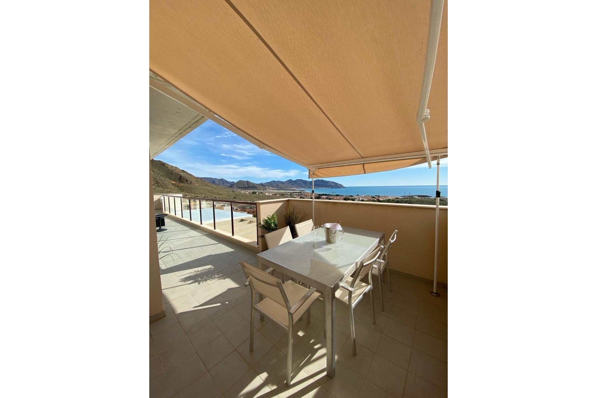 Reventa - Ático -
Cartagena - Isla Plana-los Puertos