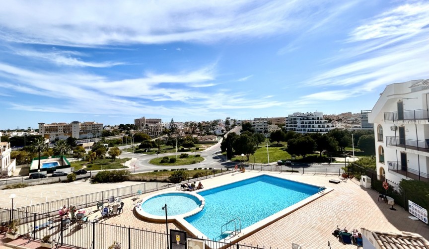 Reventa - Ático -
La Zenia - Costa Blanca