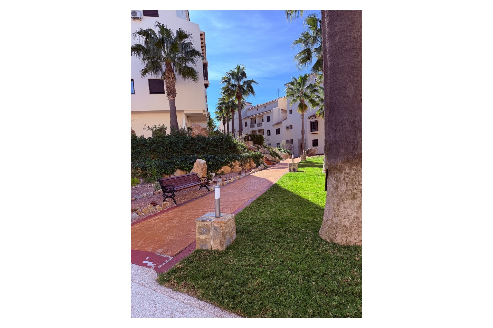 Reventa - Ático -
Las Ramblas Golf - Inland