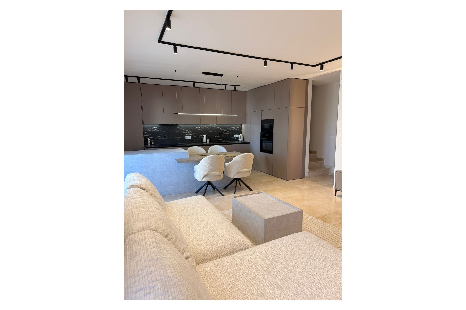 Reventa - Ático -
Las Ramblas Golf - Inland