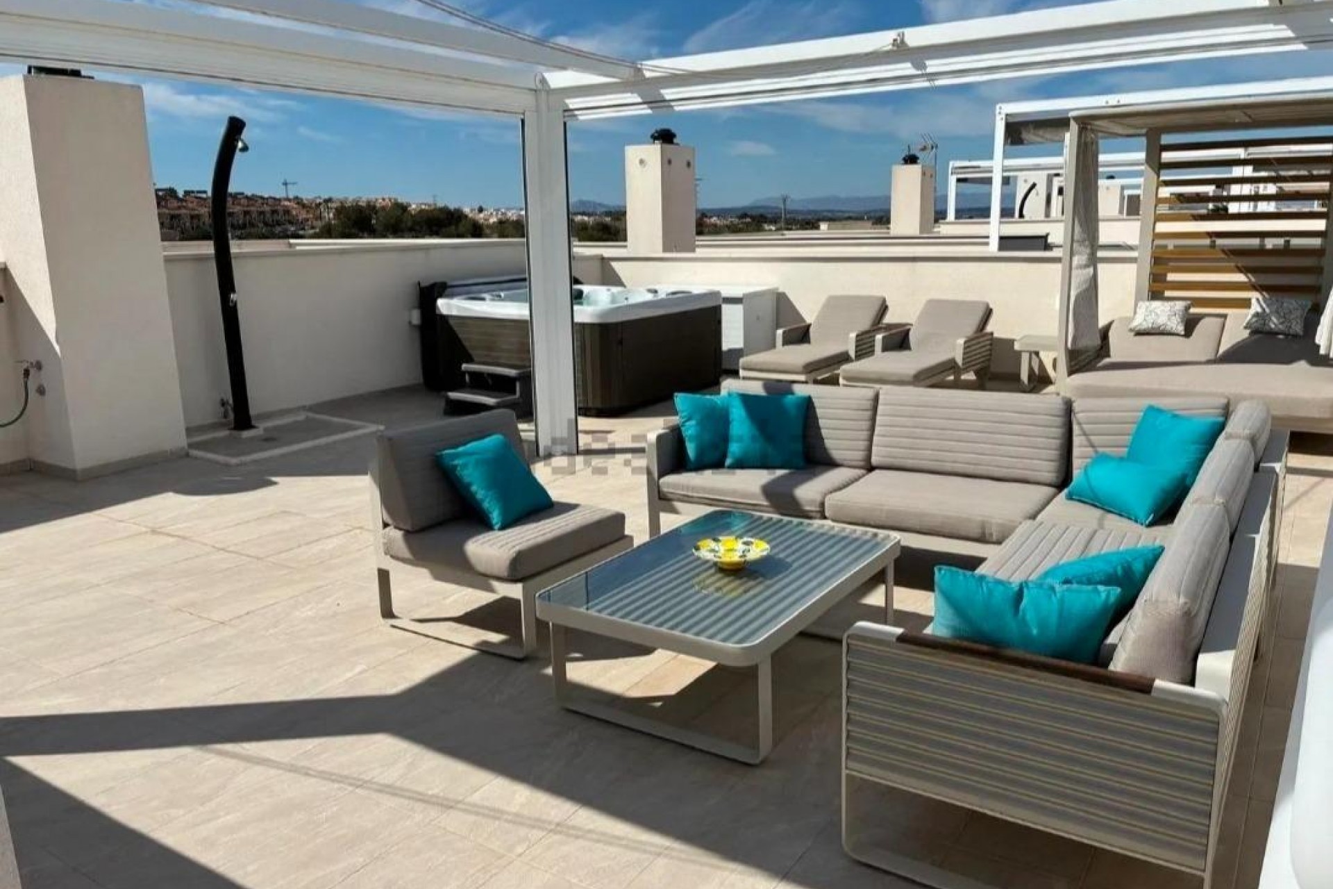 Reventa - Ático -
Orihuela Costa - Los Almendros-la Florida