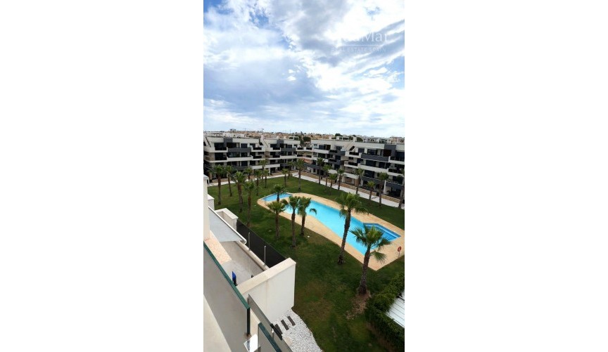 Reventa - Ático -
Orihuela Costa - Los Almendros-la Florida