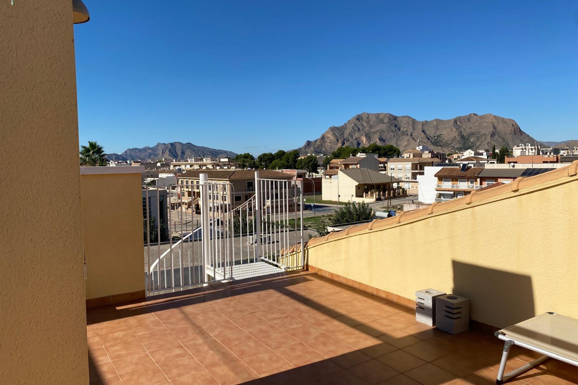 Reventa - Ático -
Rafal - Inland