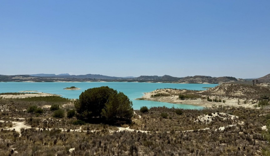 Reventa - Ático -
San Miguel de Salinas - Inland