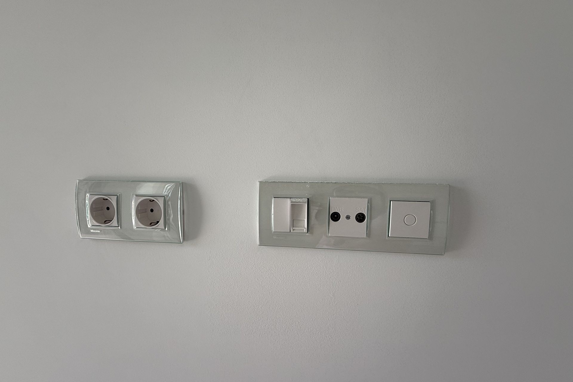 Reventa - Ático -
San Miguel de Salinas - Inland