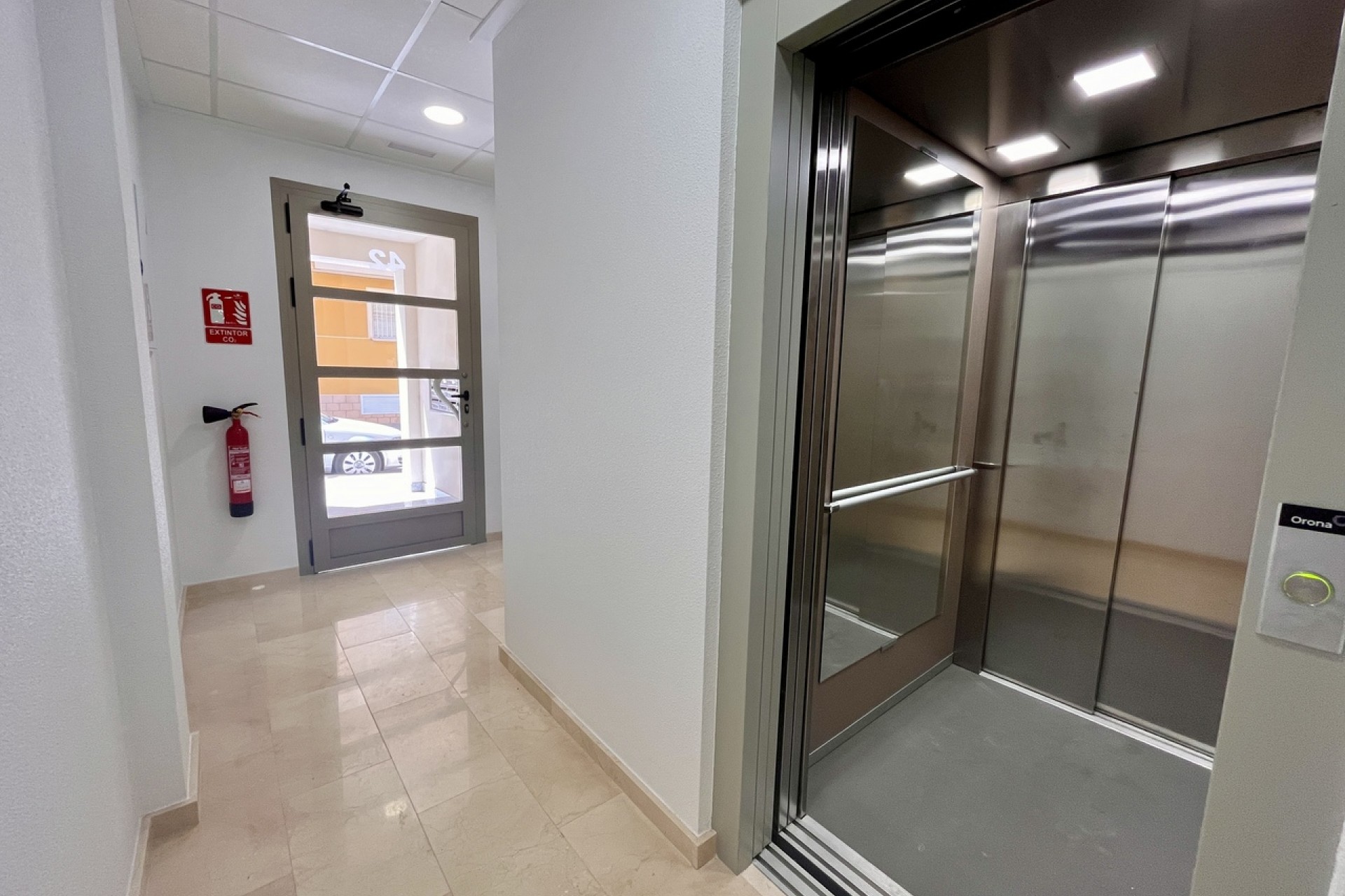 Reventa - Ático -
Torre de la Horadada - Costa Blanca