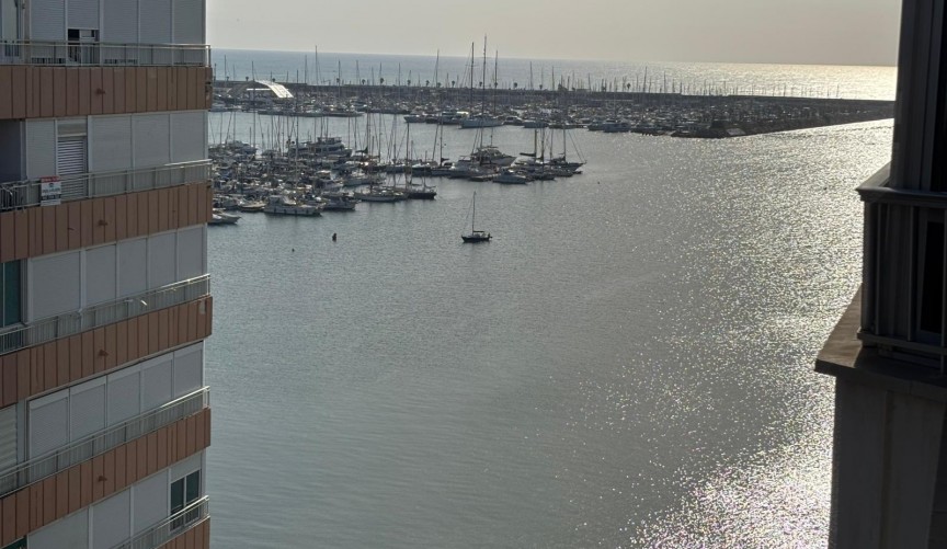 Reventa - Ático -
Torrevieja - Acequion