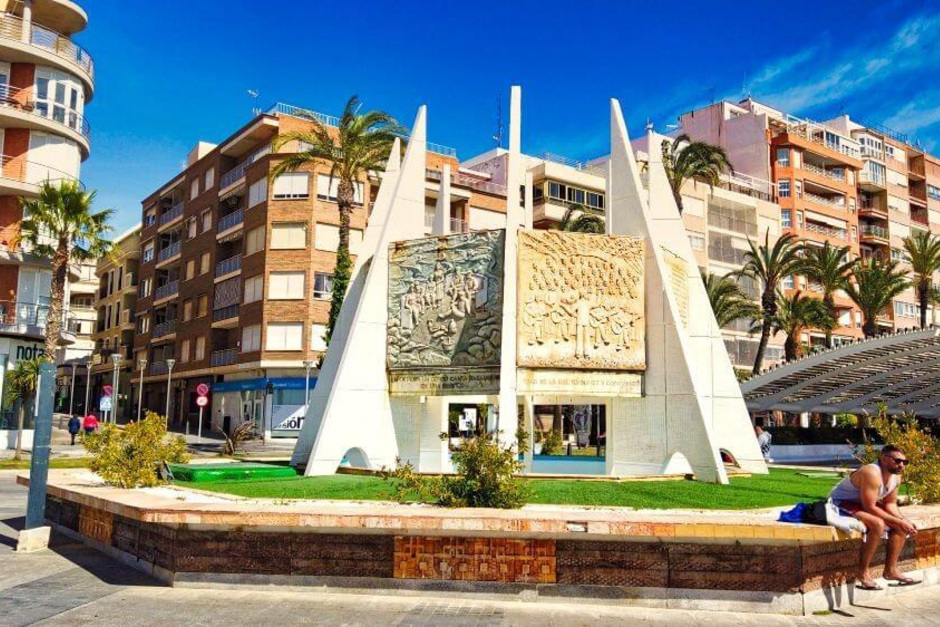 Reventa - Ático -
Torrevieja - Centro