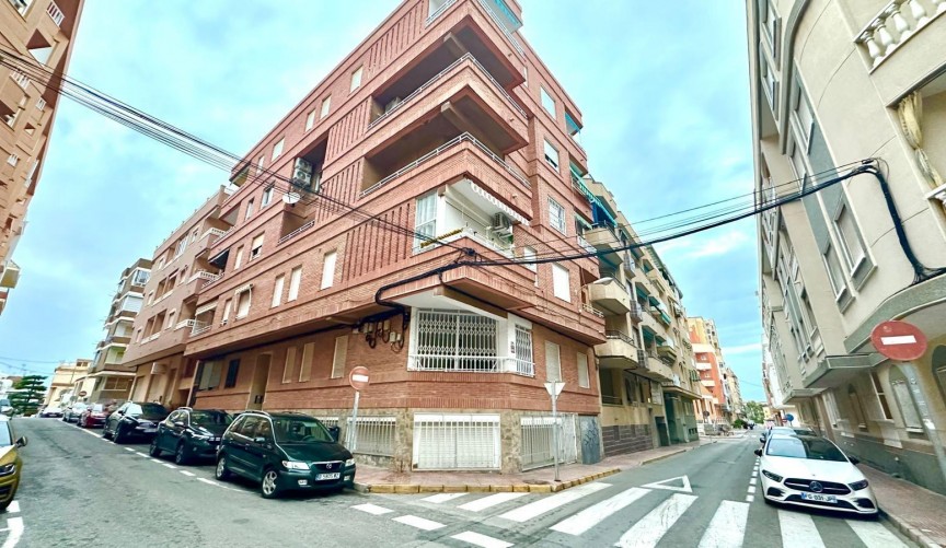 Reventa - Ático -
Torrevieja - Centro