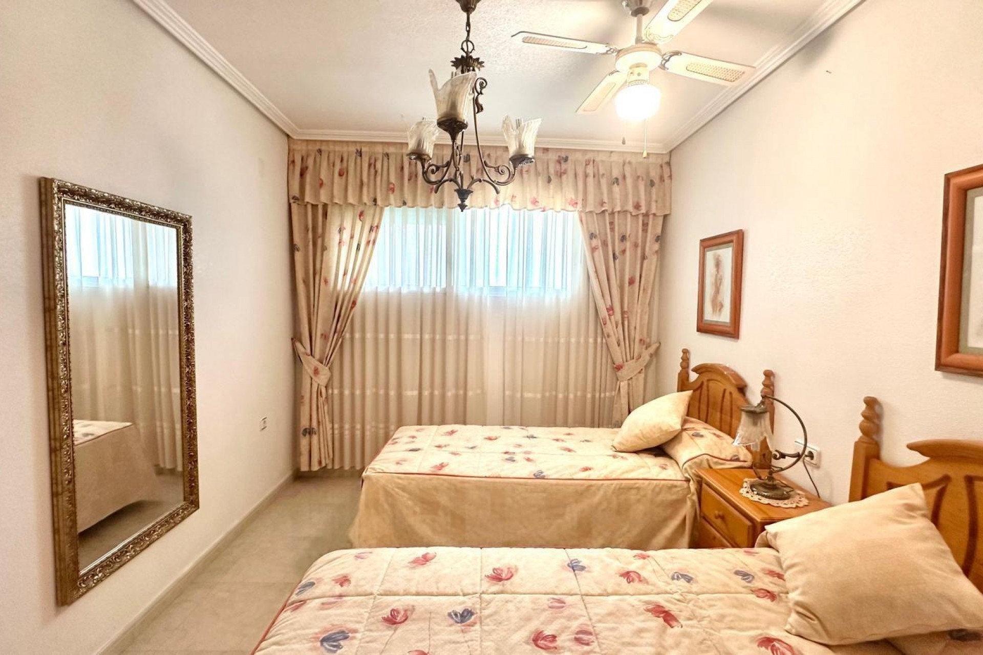 Reventa - Ático -
Torrevieja - Centro