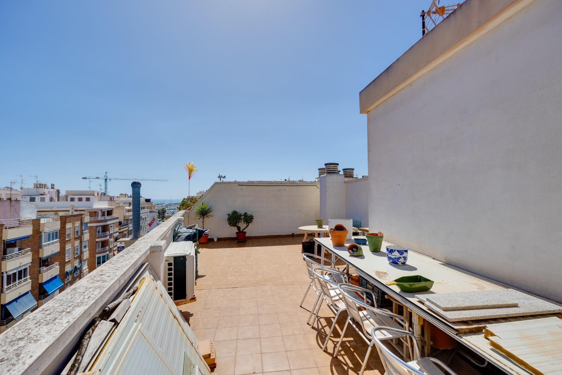 Reventa - Ático -
Torrevieja - Centro